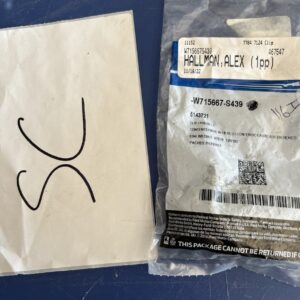 (1) Genuine Body B-Pillar Trim Panel Clip W715667-S439 Sold Individually