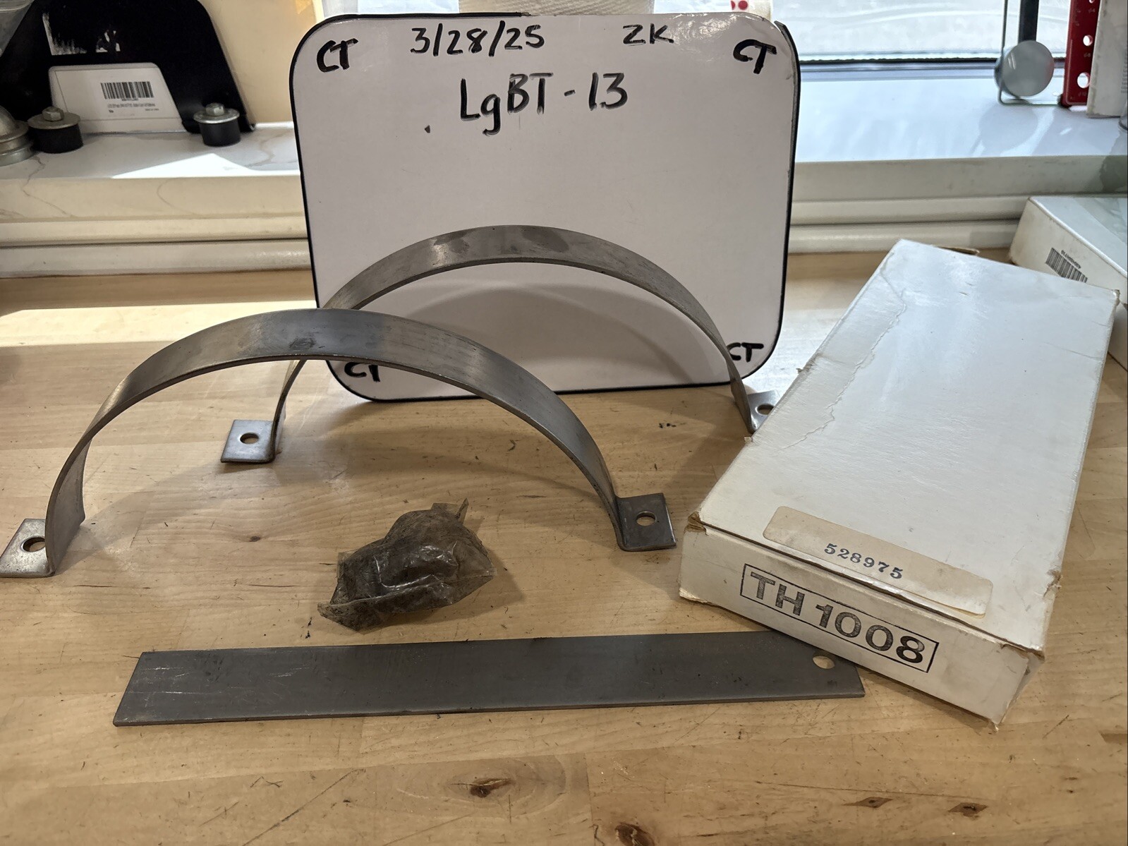 11” Steel Muffler Hanger TH-1008