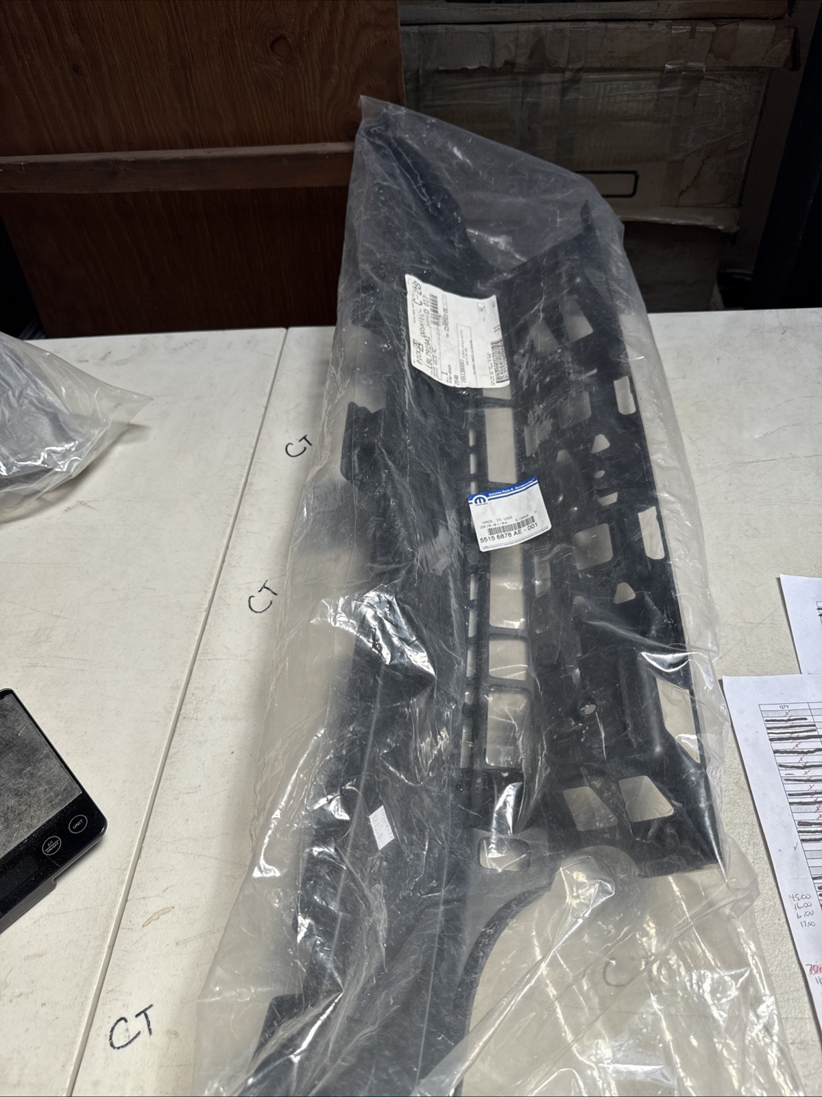 2005-2007 JEEP GRAND CHEROKEE FRONT BUMPER BRACKET BRAND NEW OEM Genuine MOPAR - Image 3