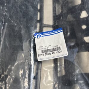 2005-2007 JEEP GRAND CHEROKEE FRONT BUMPER BRACKET BRAND NEW OEM Genuine MOPAR