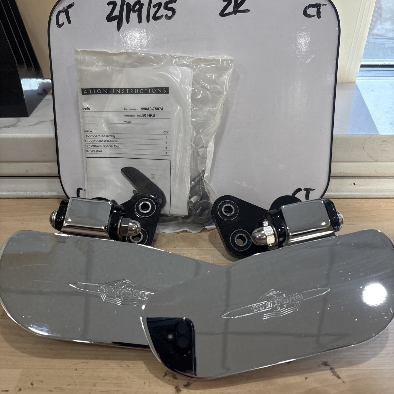 2009-2010 Suzuki Boulevard C50/M50 Rear Floorboards Foot Rests 990A0-75074