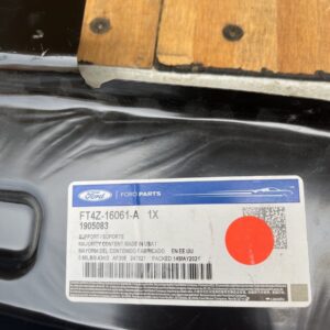 2015 2016 Ford Edge Front Left Driver Insulator Fender Cover FT4Z-16061-A OEM
