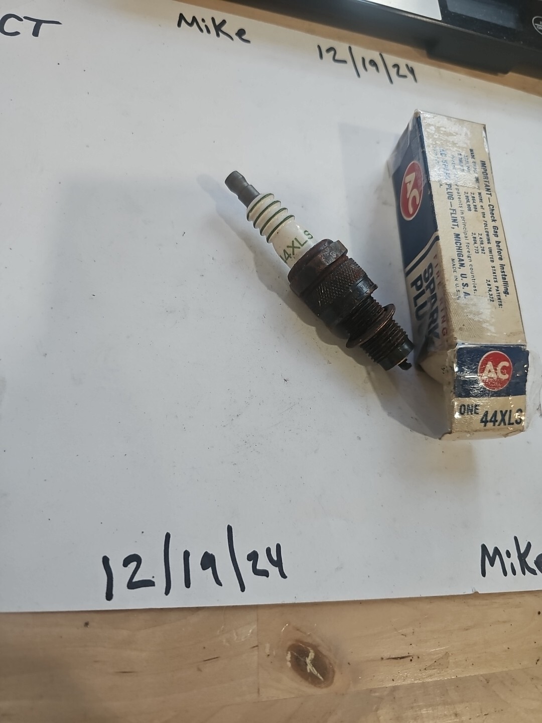 AC Fire Ring Spark Plug # 44XLS GREEN STRIPE - Image 4