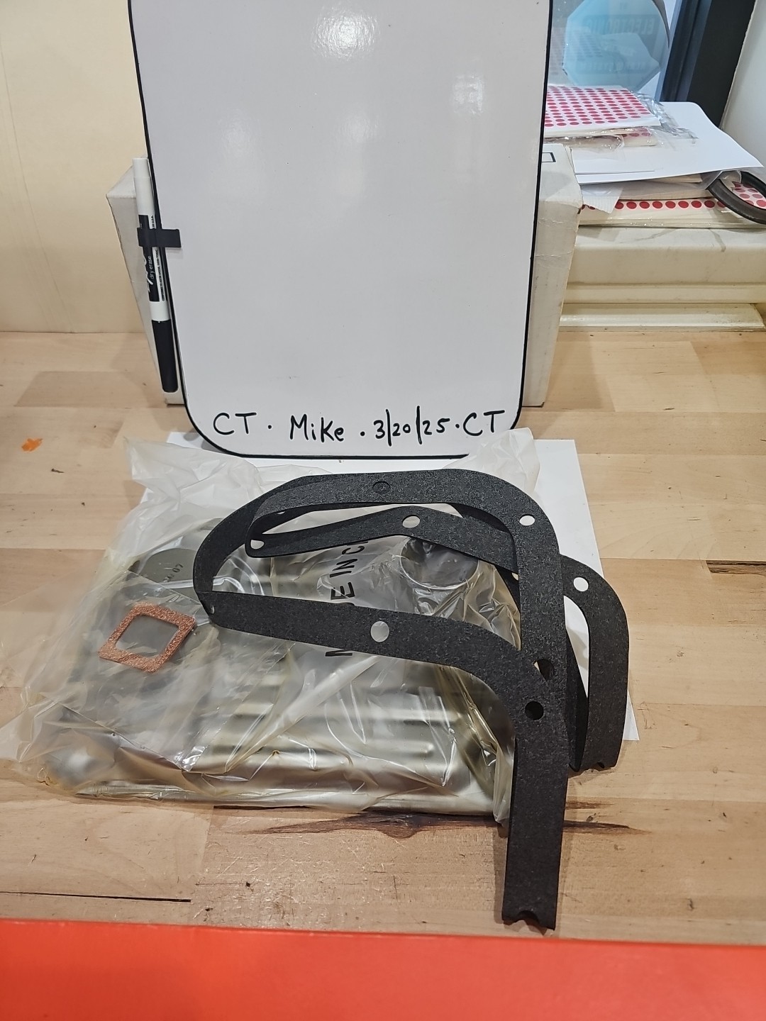 Auto Trans Oil Pan Gasket Fram FT1086A - Image 3