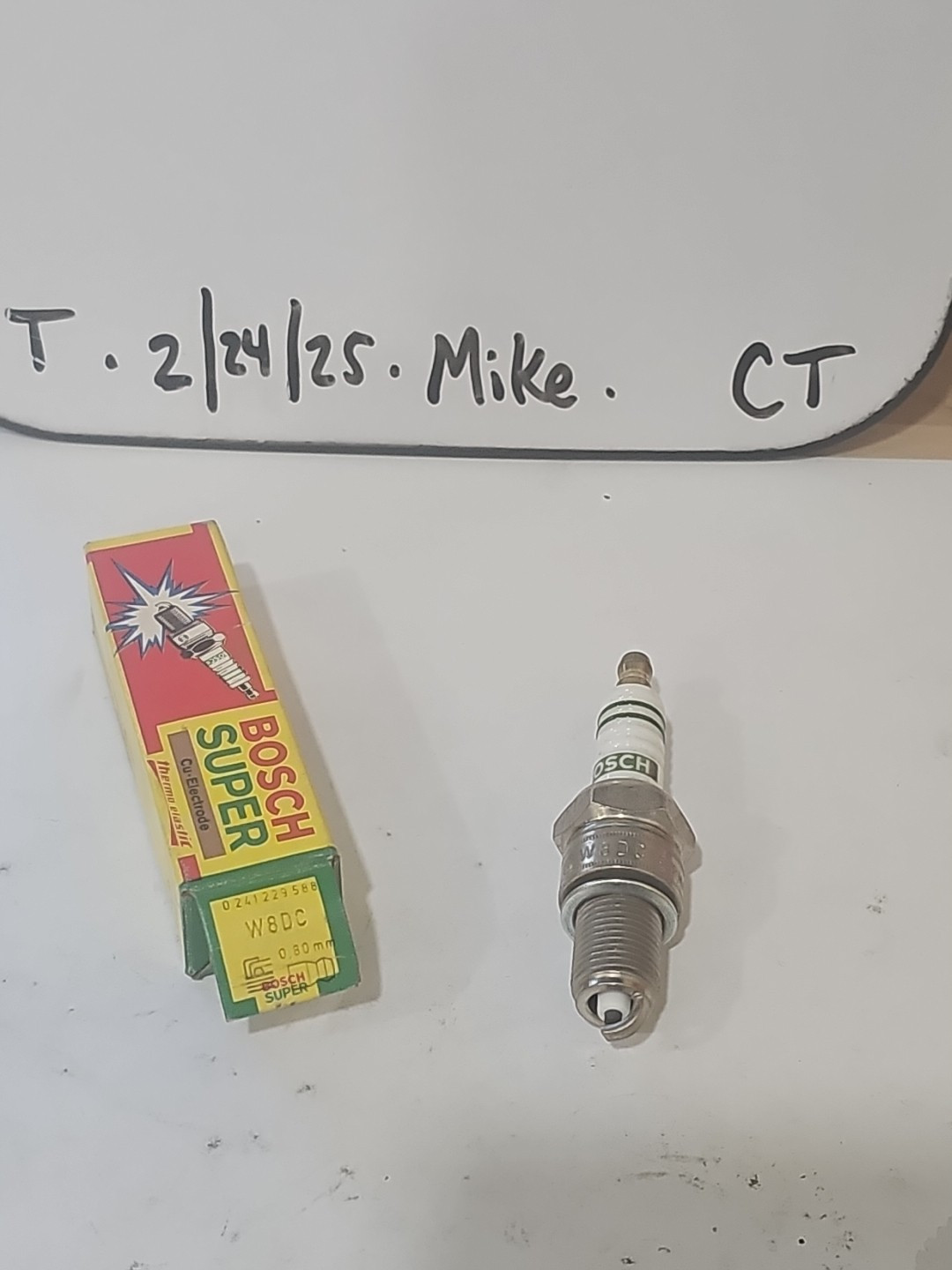 BOSCH Spark Plug Super W8DC Package of 1 - Image 6