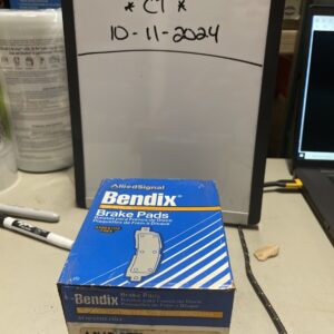 Bendix Brake Pad Set-Semi-Metallic Disc Brake Pad Bendix MKD377