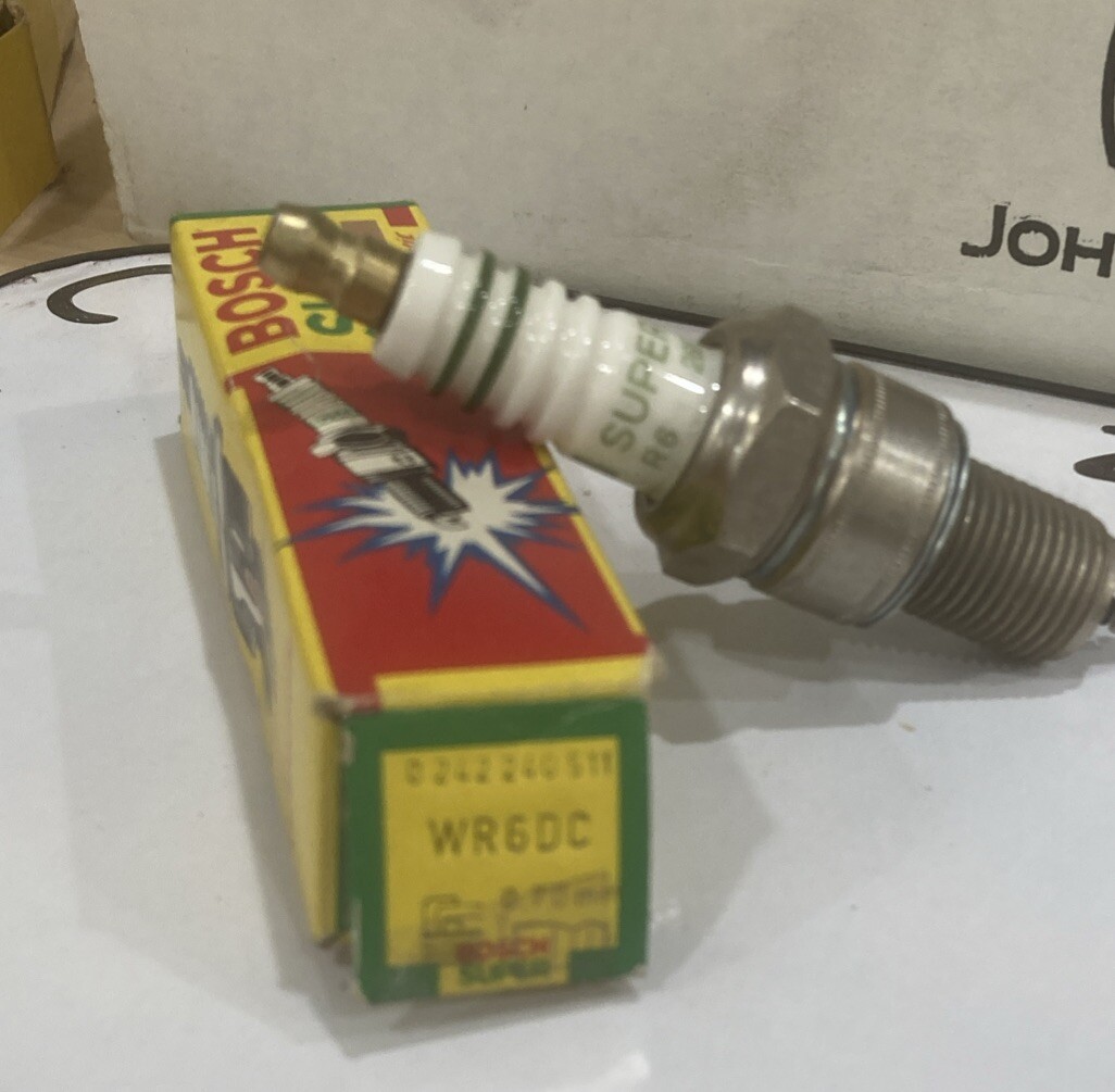 Bosch Super Spark Plug WR6DC - Image 3