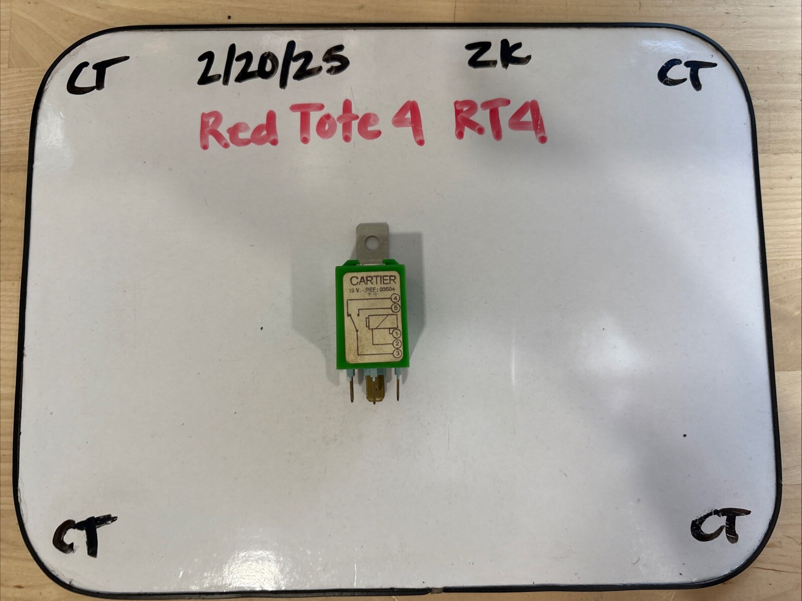 Cartier Relay 12v #03504