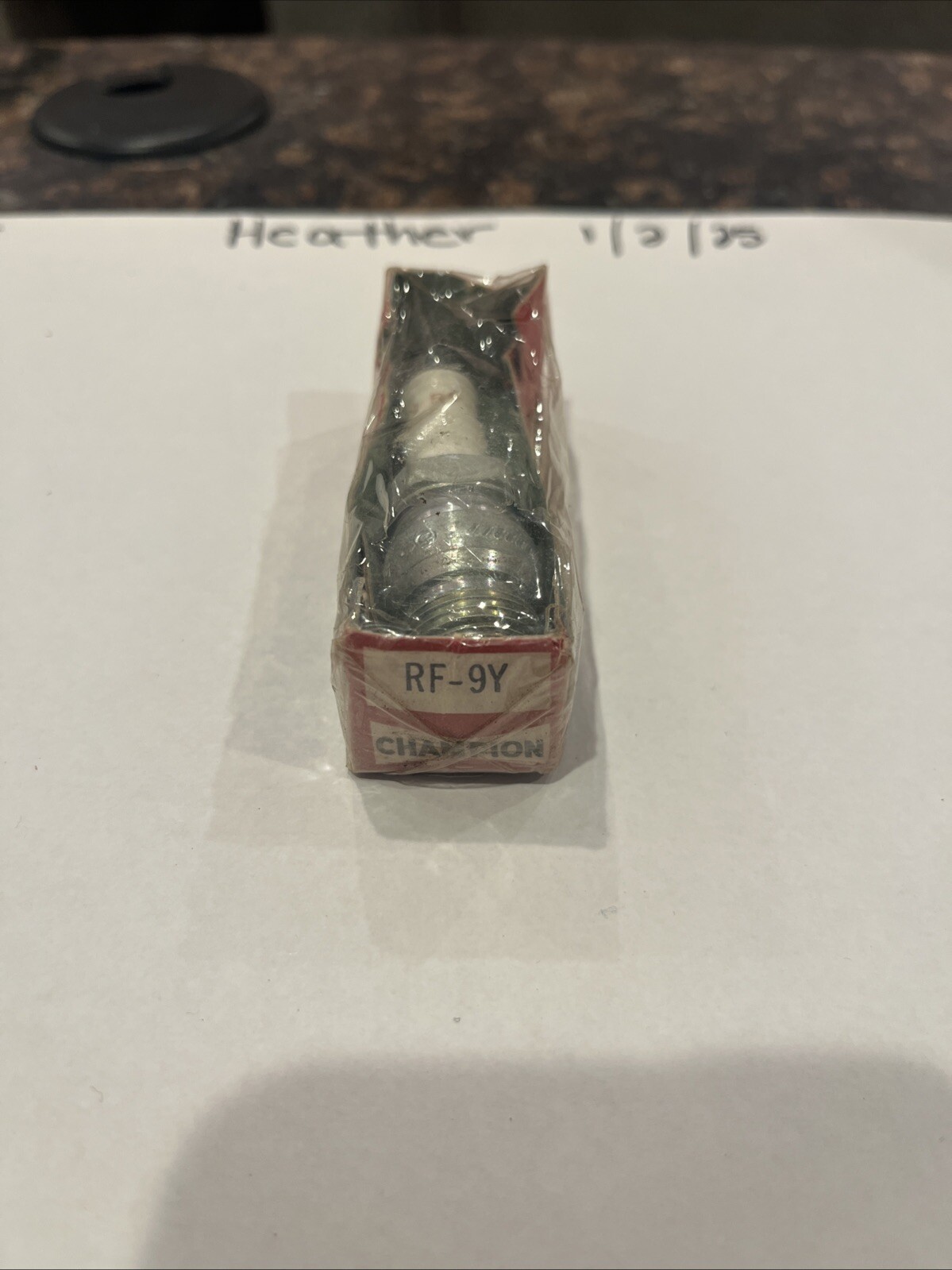 Champion RF9Y Spark Plug - Image 3