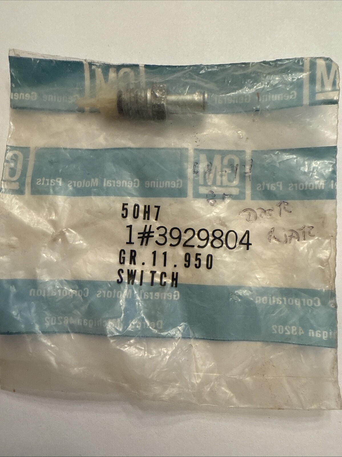 Corvette 1968-69-70-74-72-73-74 NOS door jar/alarm switch #3929804 - Image 3