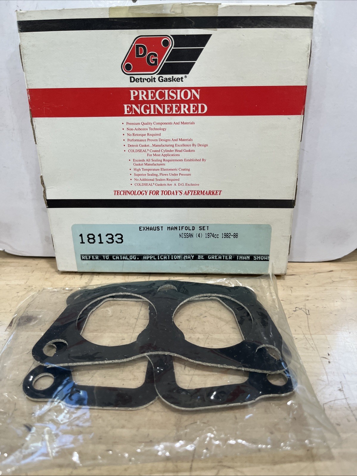 Detroit Gasket 18133 Exhaust Manifold Set (Fel-Pro MS 91306) - Image 3