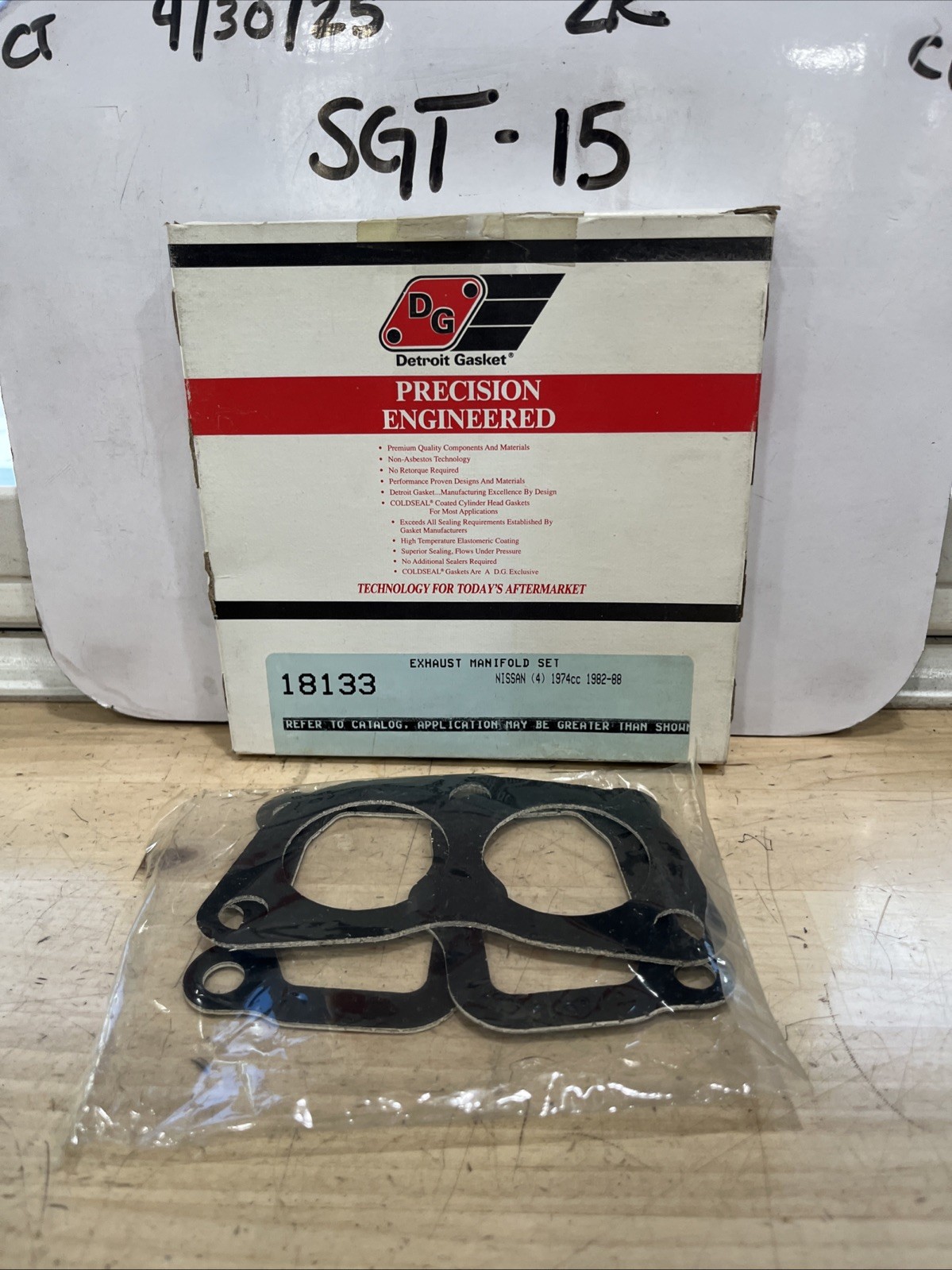 Detroit Gasket 18133 Exhaust Manifold Set (Fel-Pro MS 91306)