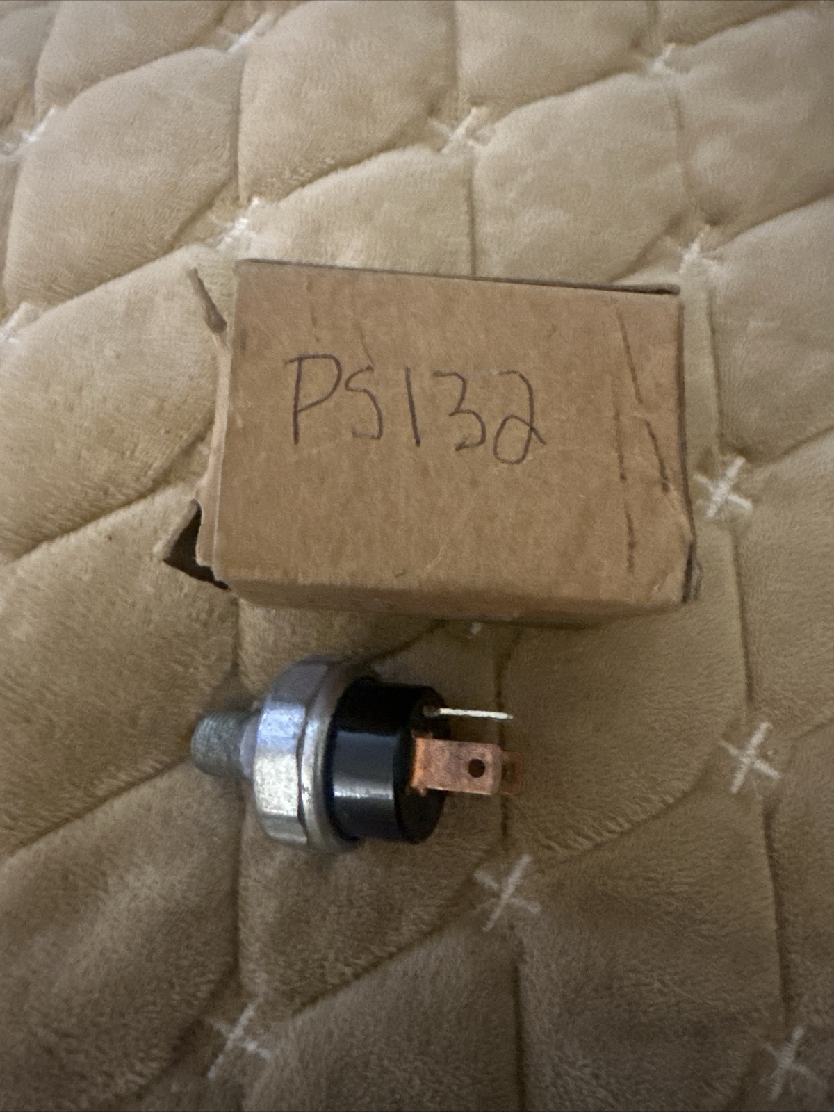 Engine Oil Pressure Switch-Sender With Light E-TRON Compare to Standard PS-132
