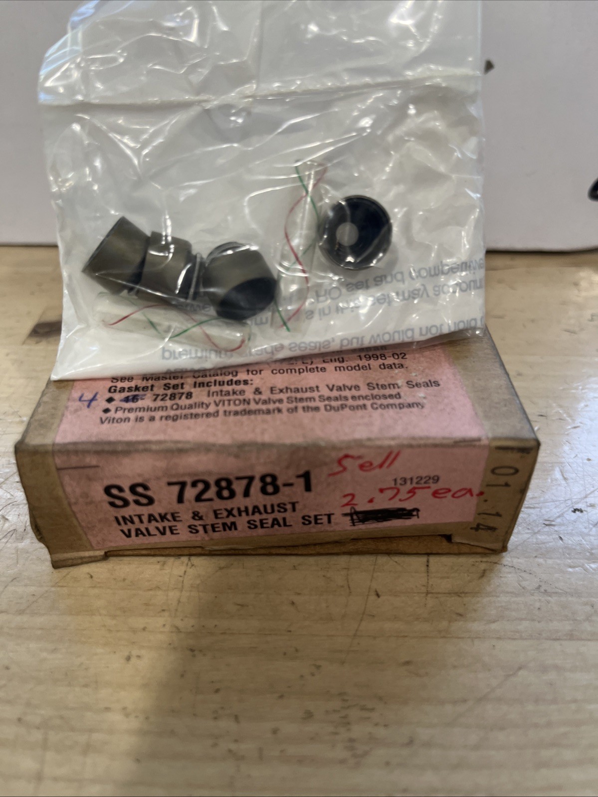 Engine Valve Stem Oil Seal Set Fel-Pro SS 72878-1 (4) - Image 4