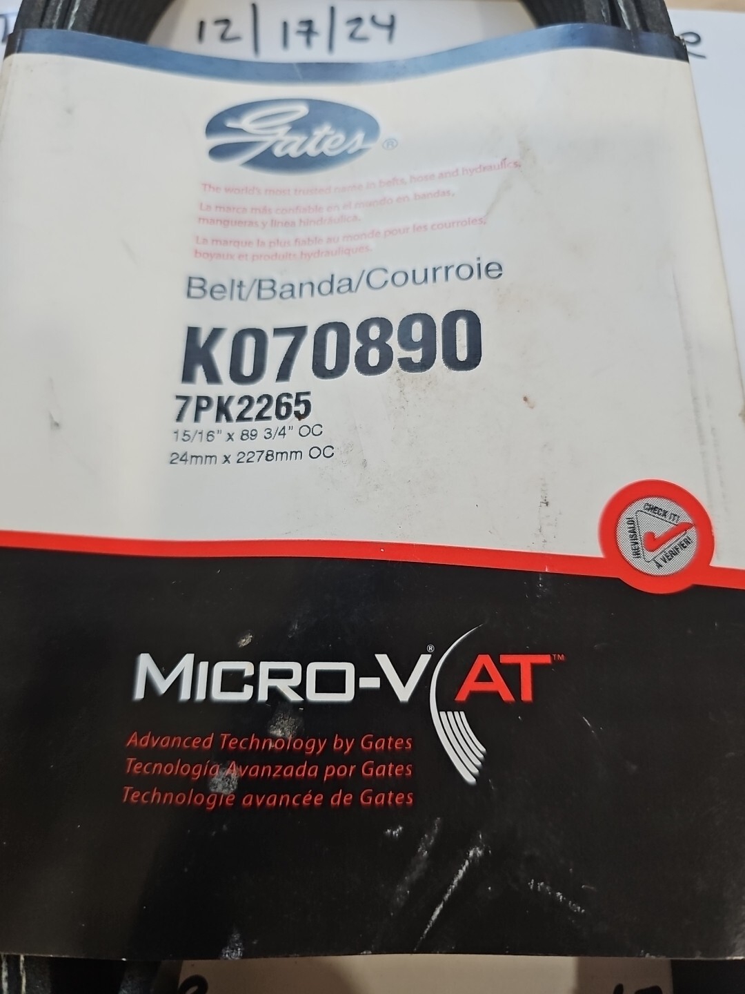 Gates K070890 Serpentine Belt - Image 3