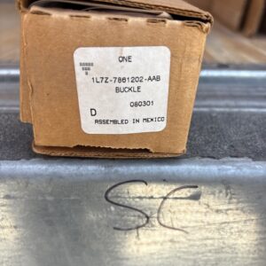 Genuine Ford 2001-2005 Expedition Seat Belt Buckle Front Right 1L7Z-7861202-AAB