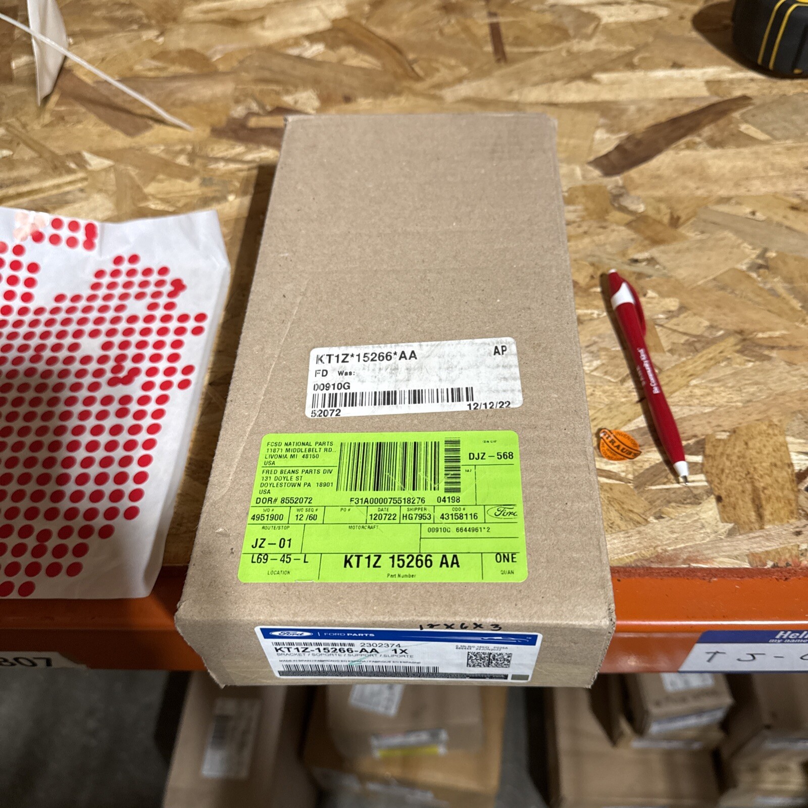 Genuine Ford Fog Lamp Bezel KT1Z-15266-AA - Image 3