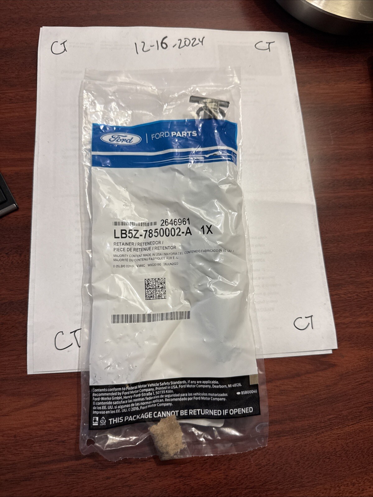 Genuine Ford OEM 2020-20023 Explorer Right Roof Molding Clip LB5Z-7850002-A