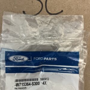Genuine Ford Rocker Molding Retainer Clip (QTY4) -W715364-S300