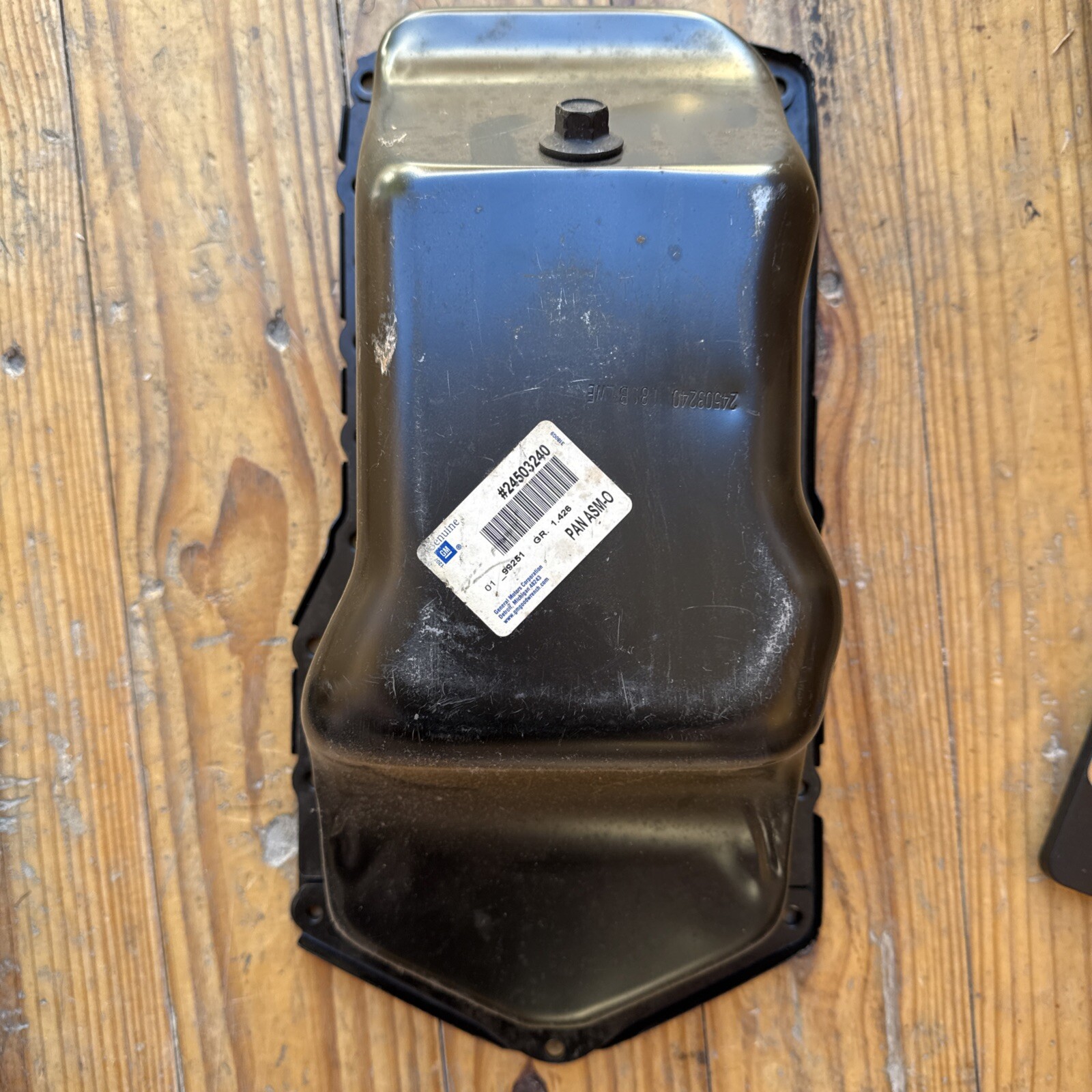Genuine Gm 24503240 Oil Pan NOS New - Image 3