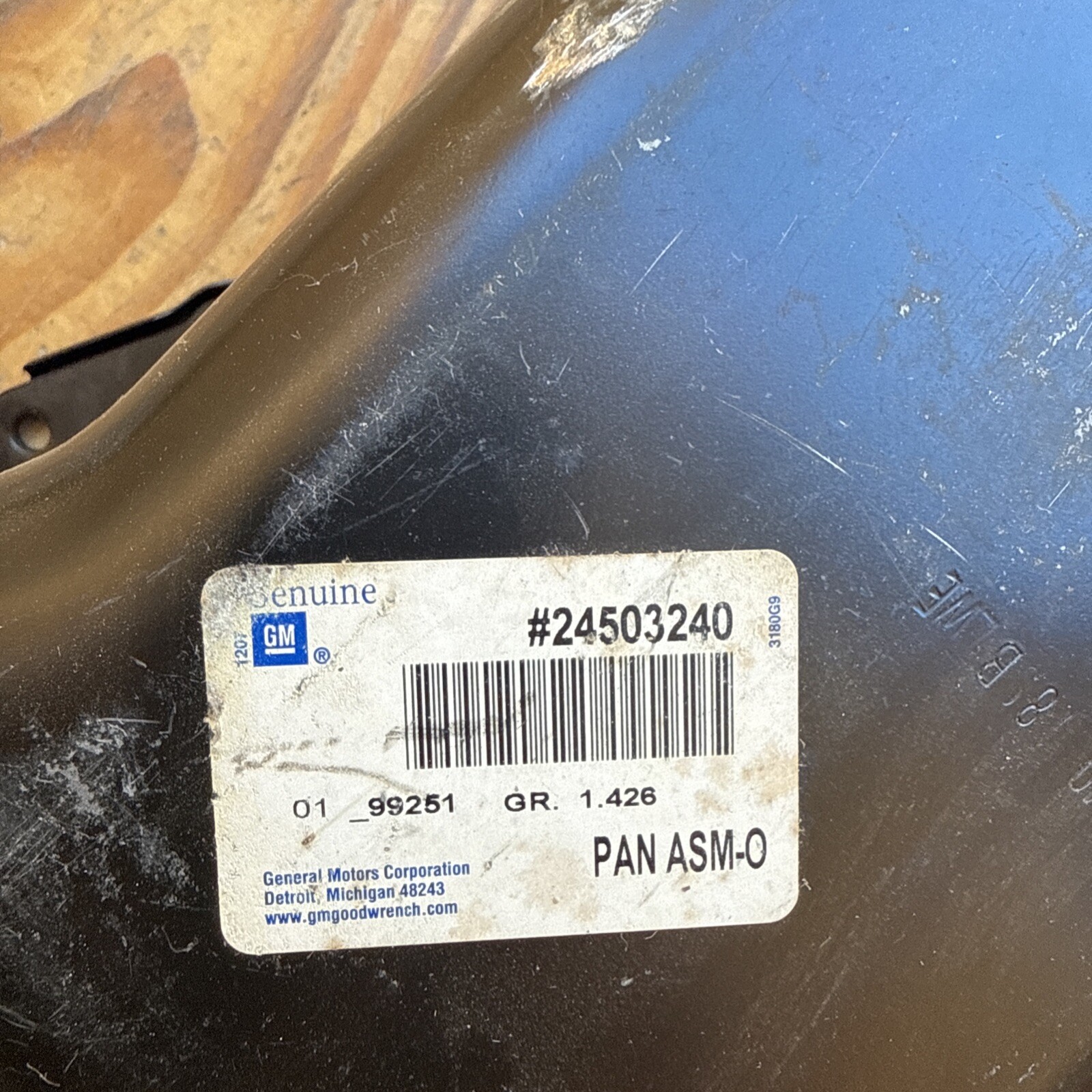 Genuine Gm 24503240 Oil Pan NOS New - Image 4