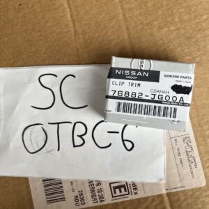 Genuine Nissan Wheel Opening Molding Clip 76882-JG00A