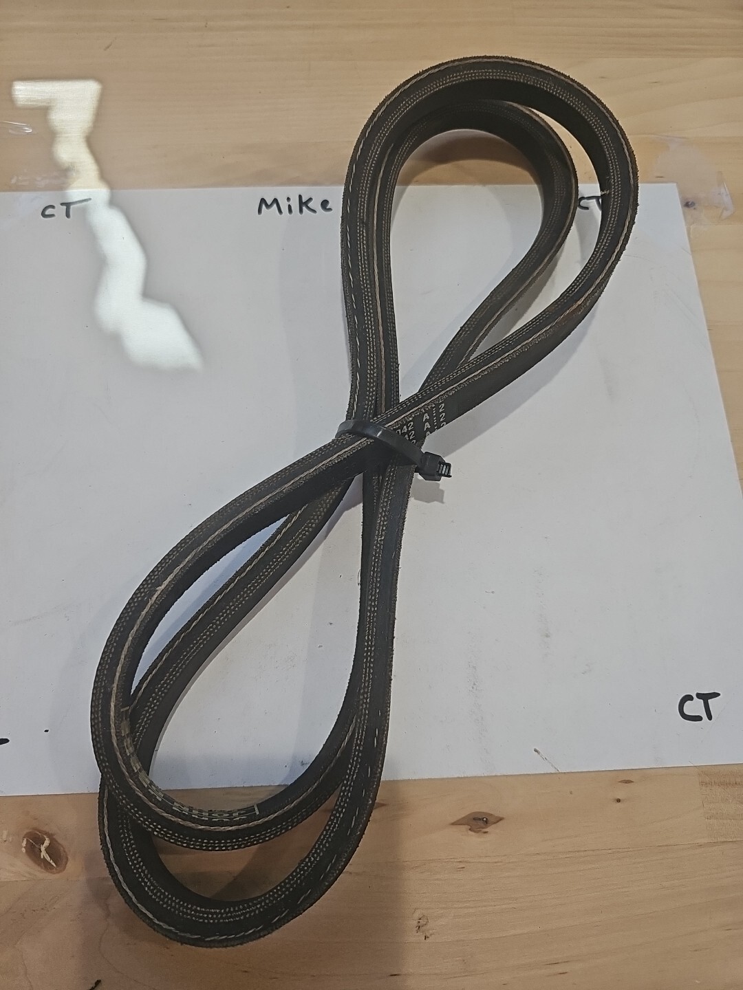 Genuine OEM JOHN DEERE COMBINE/ MINI EXCAVATOR A/C BELT H81742