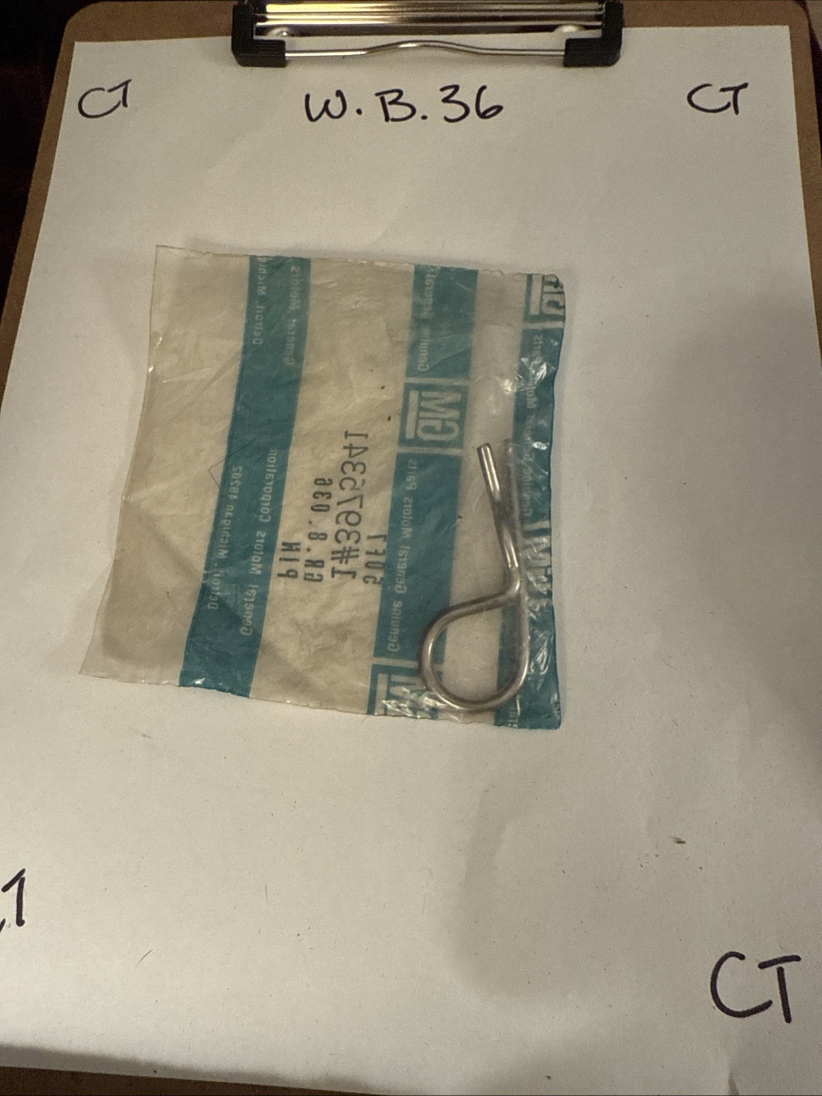 Gm Hood Pin 3975341 - Image 3