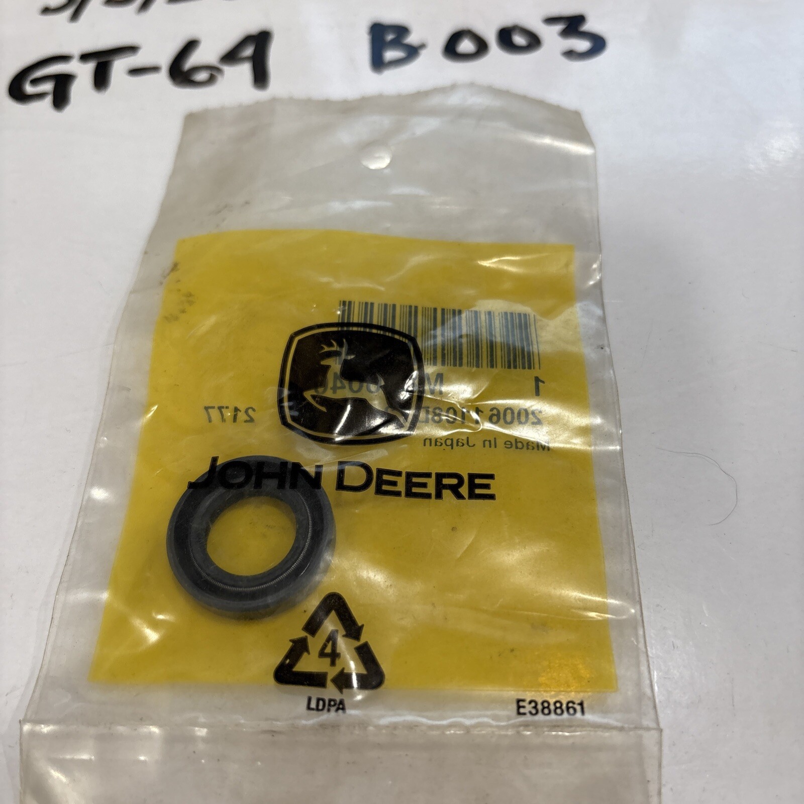 John Deere Original Equipment Seal - M806040 - Image 4