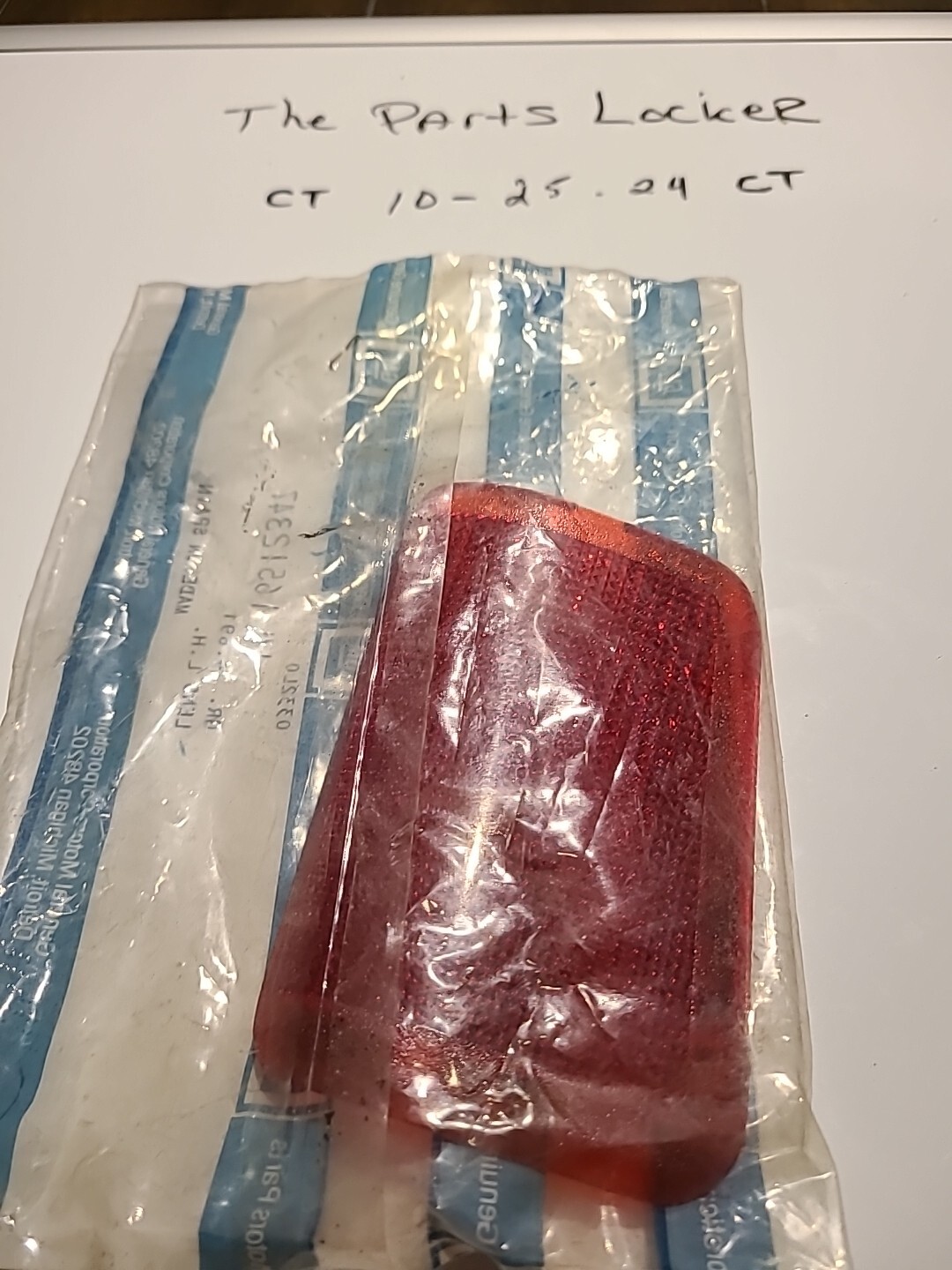 MAKE AN OFFER NOS GM 16512347 - Lens LH - Image 3