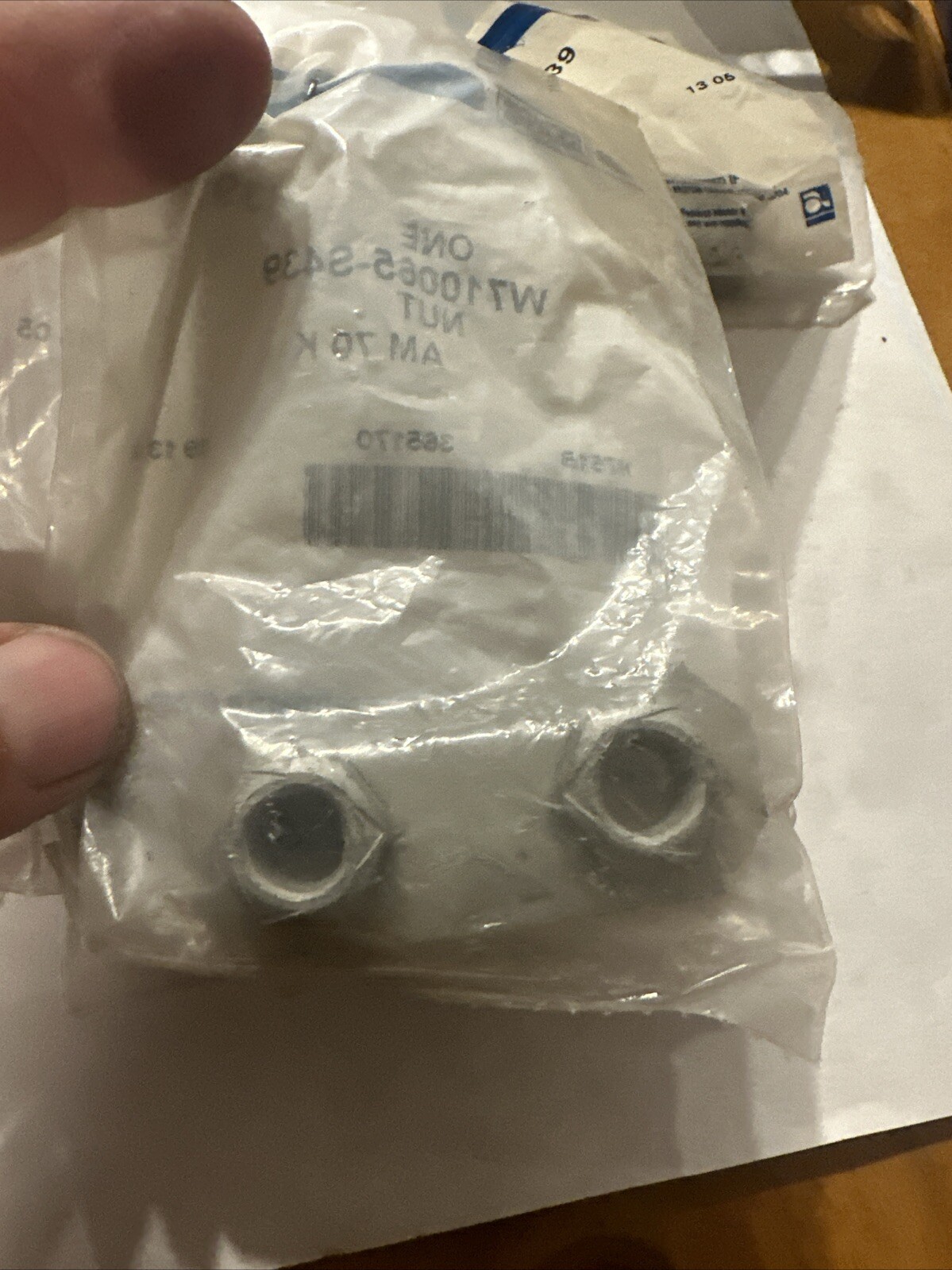 NEW GENUINE OEM FORD "NUT" - ADJUSTING SCREW, PART W710065-S439, (F AM-70-K) NOS - Image 3