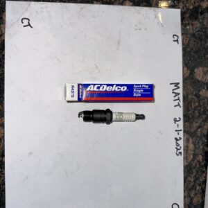 NEW OEM GM ACDelco Spark Plugs R45TS (GM 19354415)