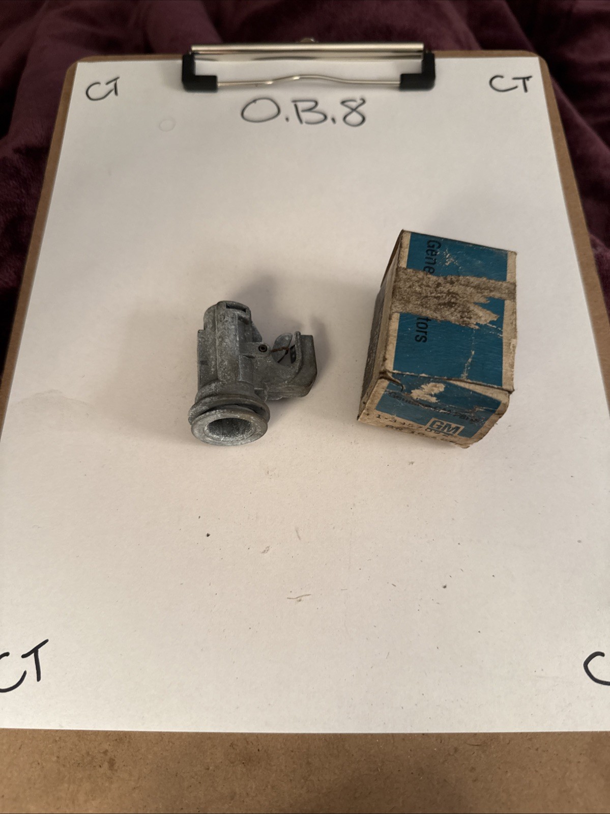 NOS 1970 CHEVROLET CHEVELLE CAMARO GLOVE BOX LOCK CYLINDER CASE 546155 3957092