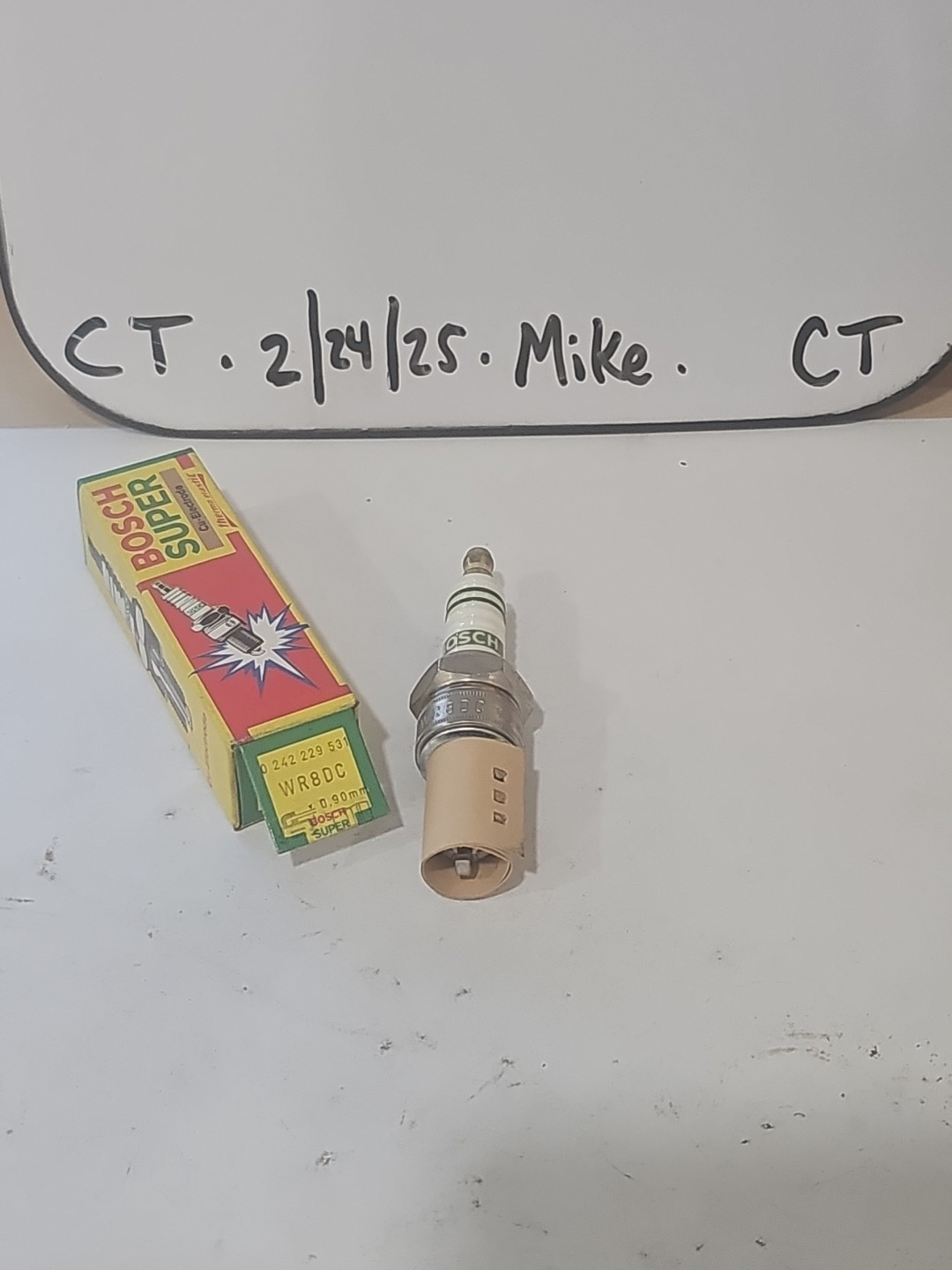 New Bosch Spark Plug 7905 WR8DC New In Box - Image 3