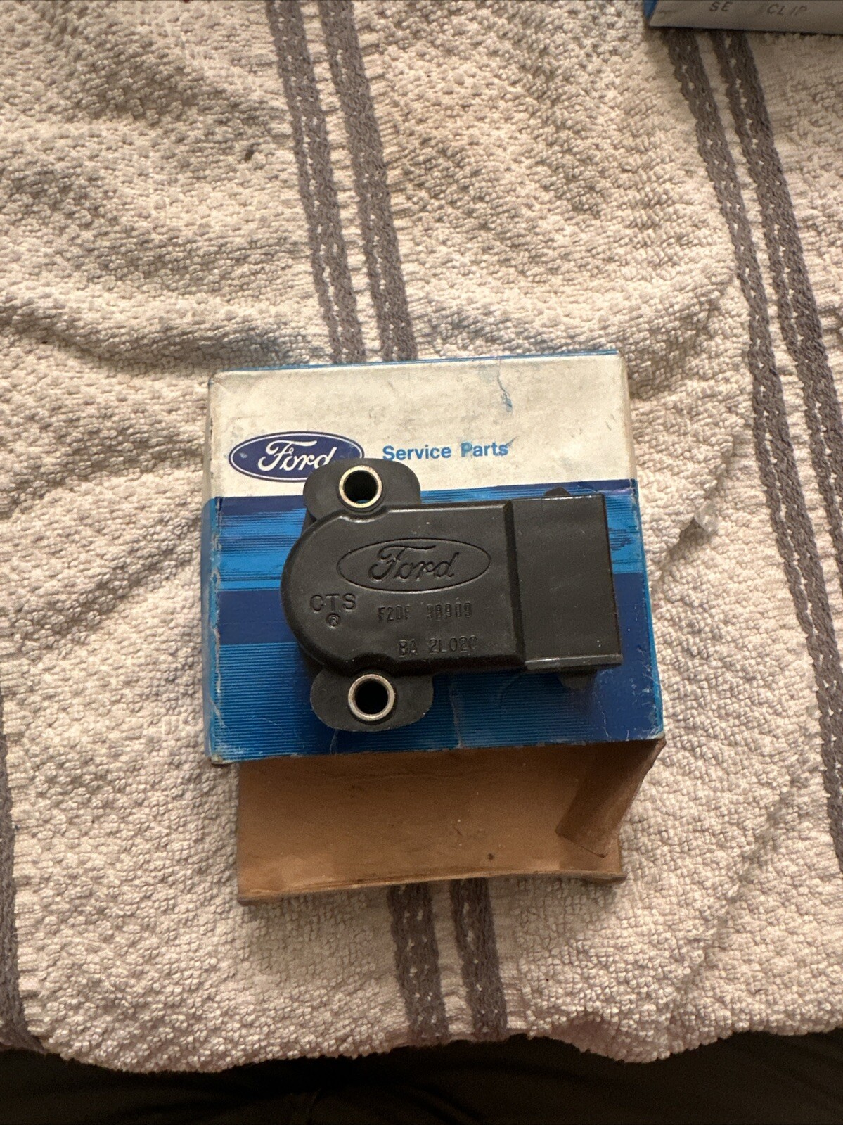New Genuine Ford F19Z-9B989-BA Throttle Position Sensor OEM 1990’s Ford - Image 3