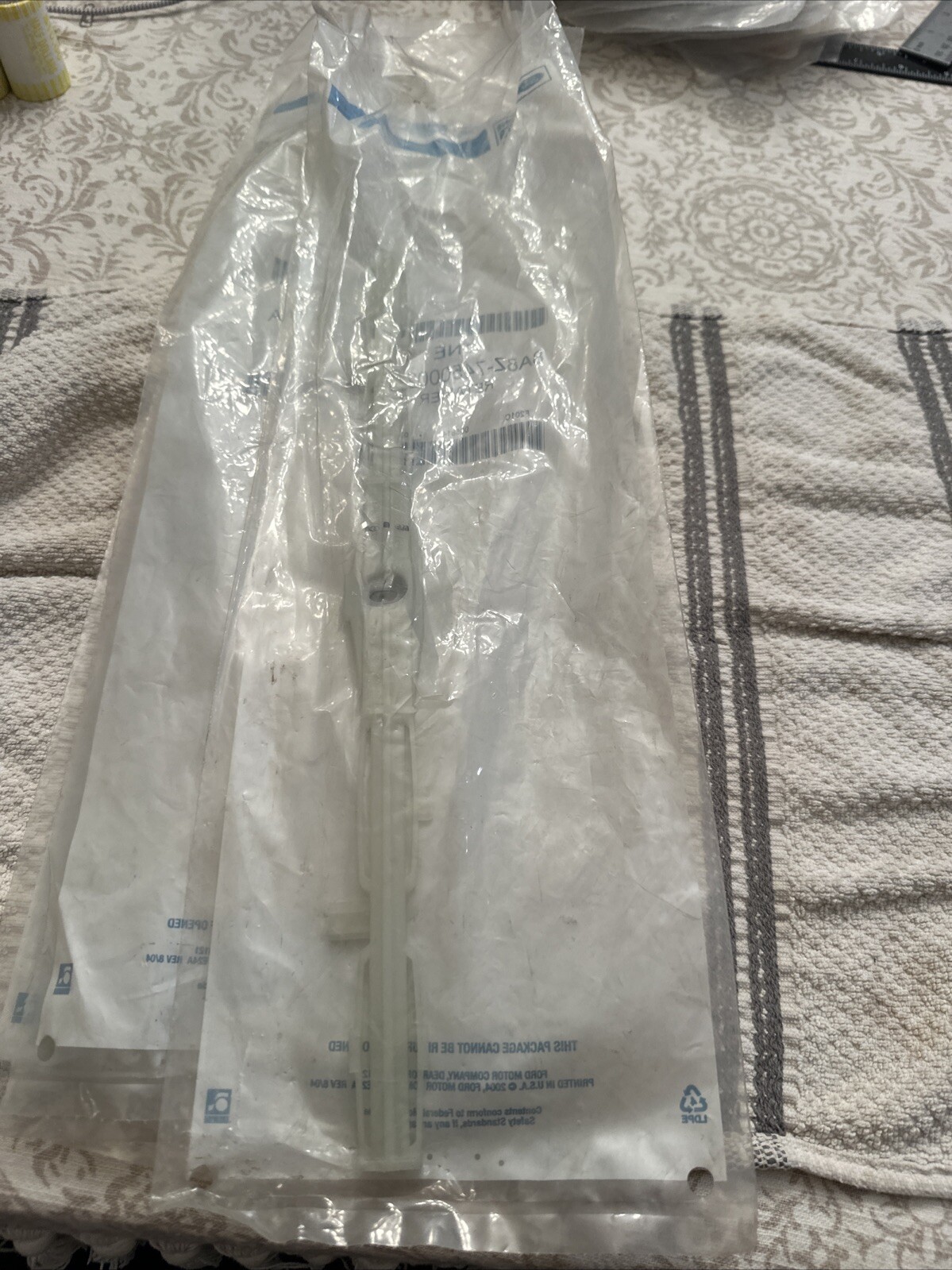 New OEM Ford 8A8Z-7450002-AA, 5153132 Roof Drip Rail Trim Retainer Assembly NOS - Image 3