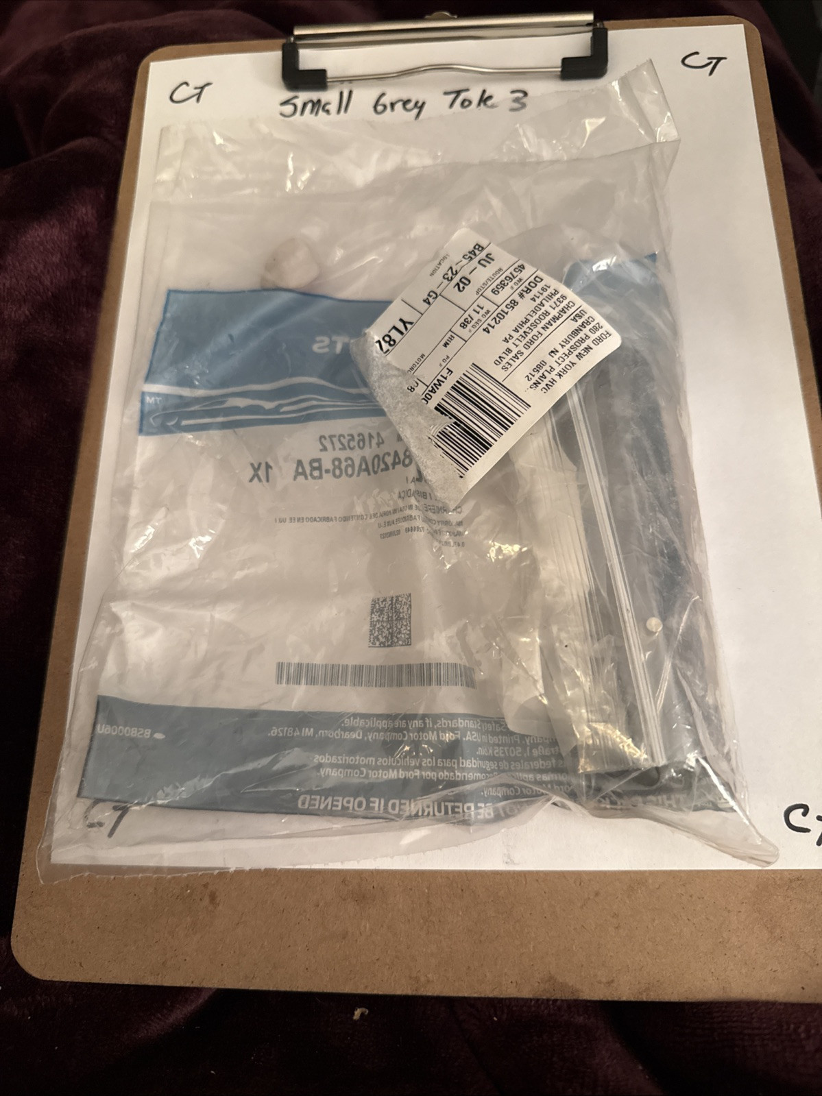 New OEM Genuine Ford Escape 2001-2007 Lift Gate Glass Hinge YL8Z78420A68BA - Image 3