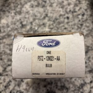 OEM HEADLIGHT BULB & RETAINER FORD LINCOLN MERCURY VEHICLES F4TZ-13N021-AA