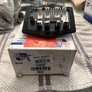 One New Standard Ignition HVAC Blower Motor Resistor RU59 Ru903 Car Quest
