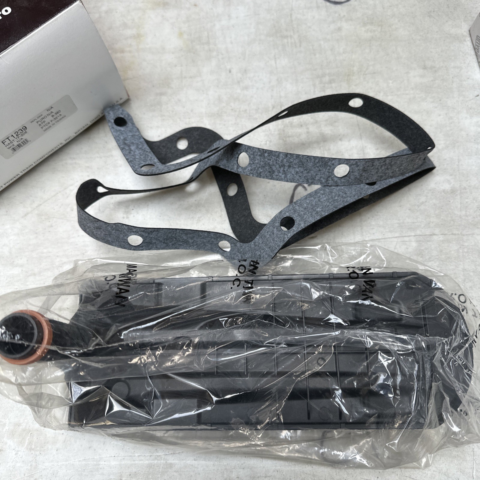 PTC Auto Transmisdion Filter Kit w/Gasket FT1239 F-321a - Image 3
