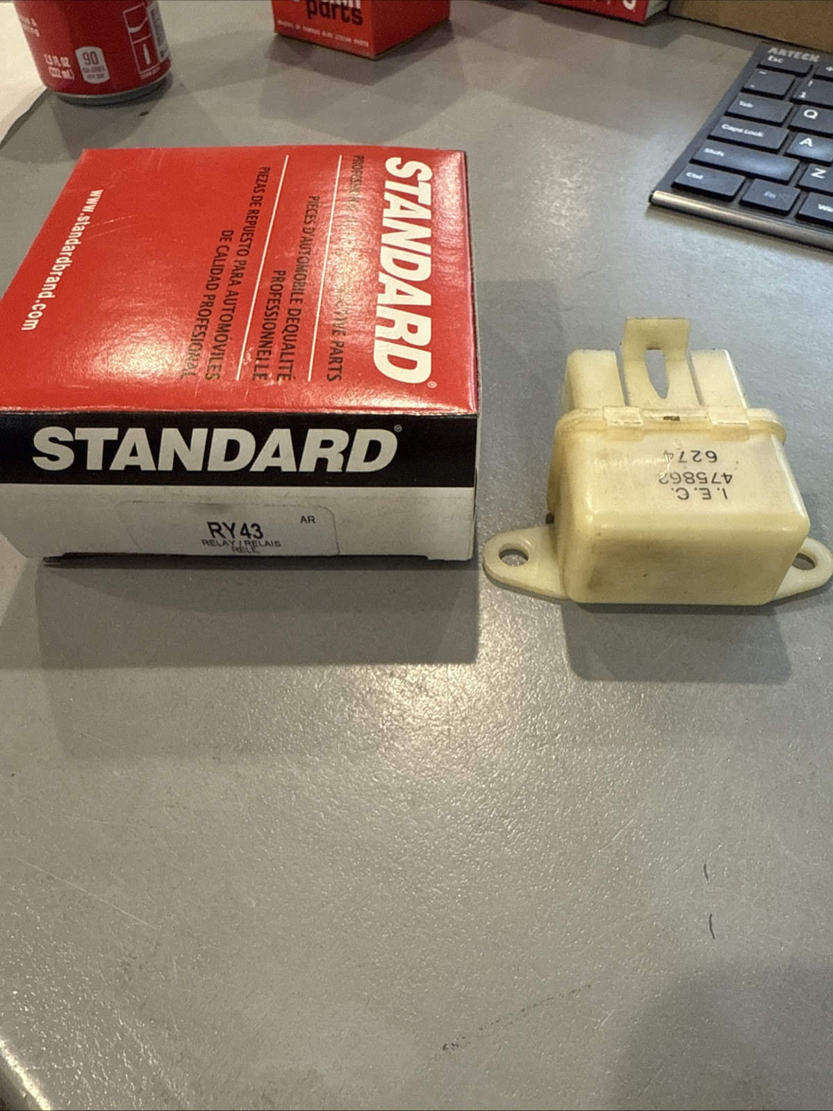 Standard Motor Products RY-43 Relay, Replaces OEM 475862