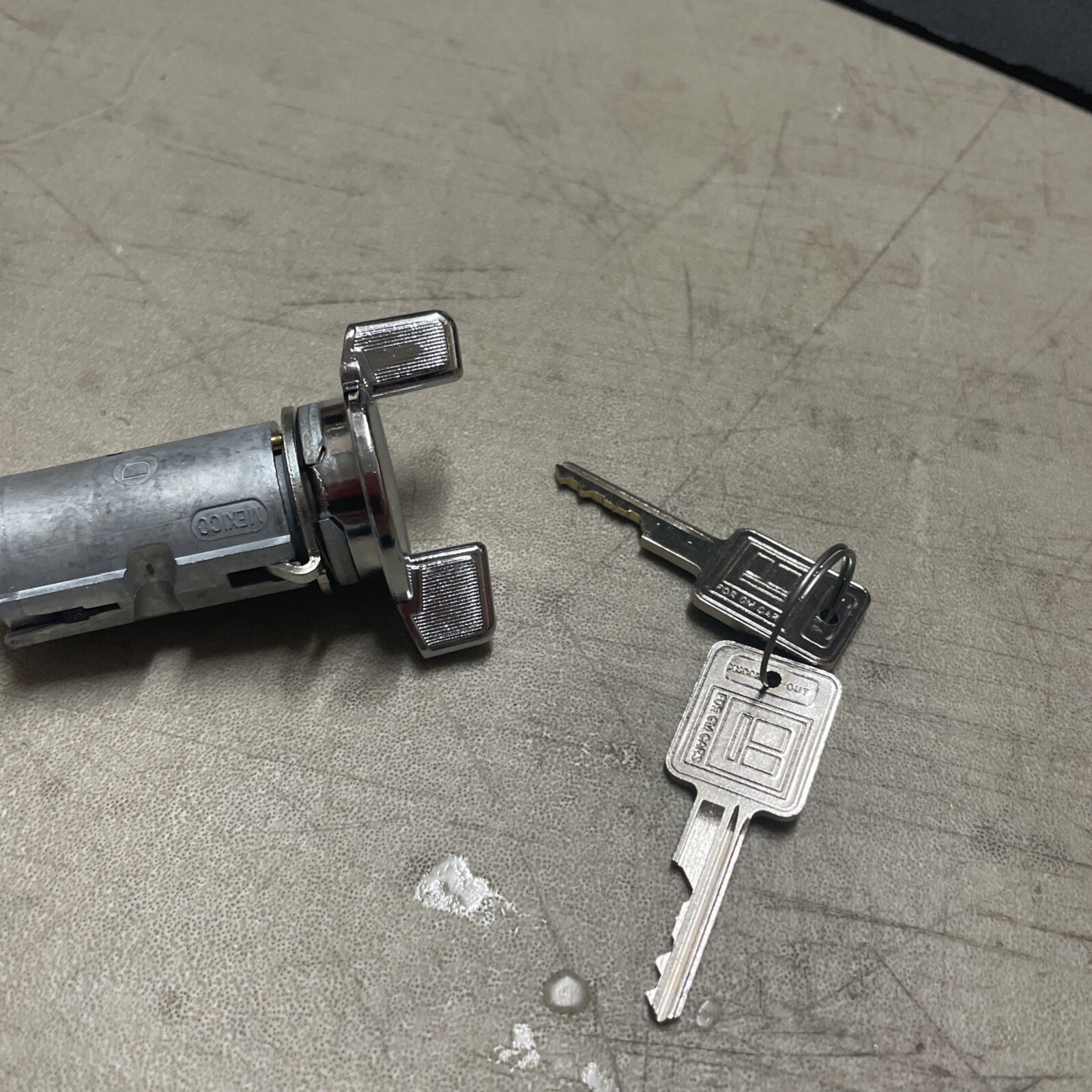 Standard US107L Ignition Lock Cylinder Auto Trans 🔥🔥 - Image 4