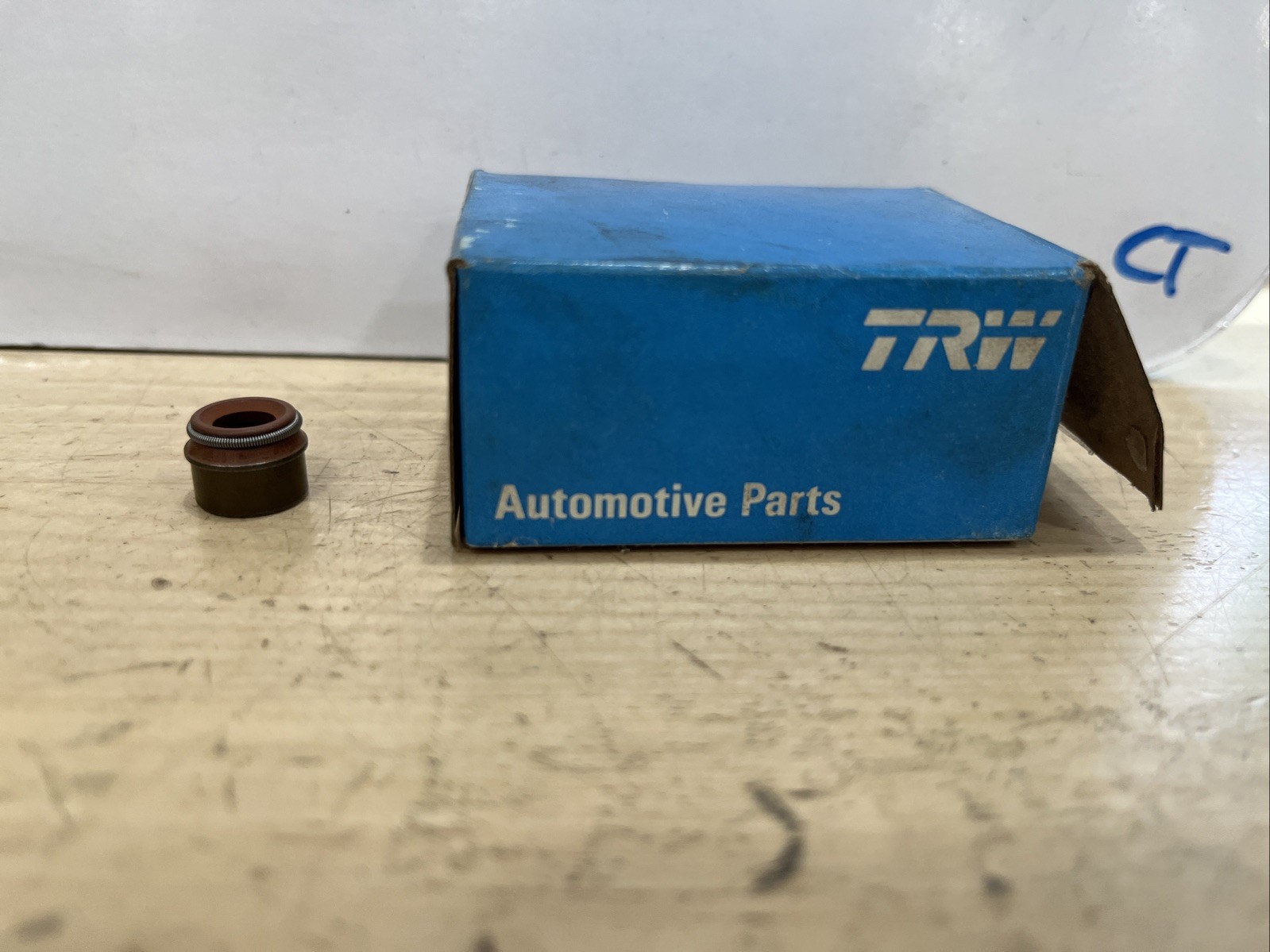 TRW Engine Valve Seal VP86 Sold Single - Image 3