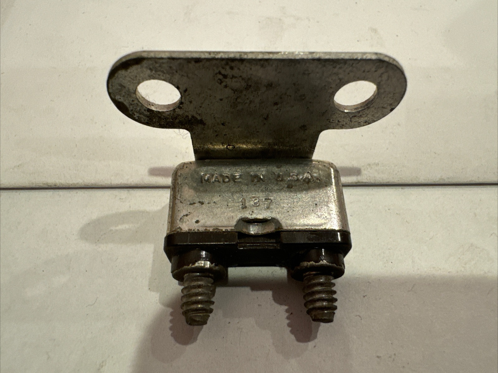 Wagner Tung-Sol Type 1 Auto Reset 12V 40A Cycling Circuit Breaker with Bracket - Image 4