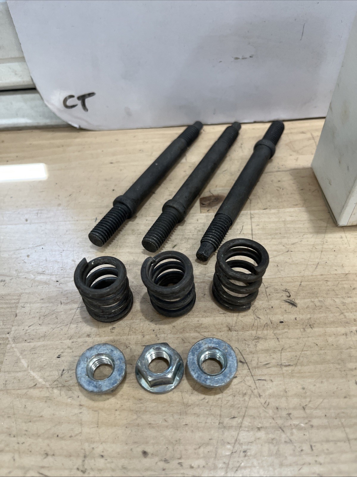 Walker Flange Mounting Kit FMK987 - Image 4