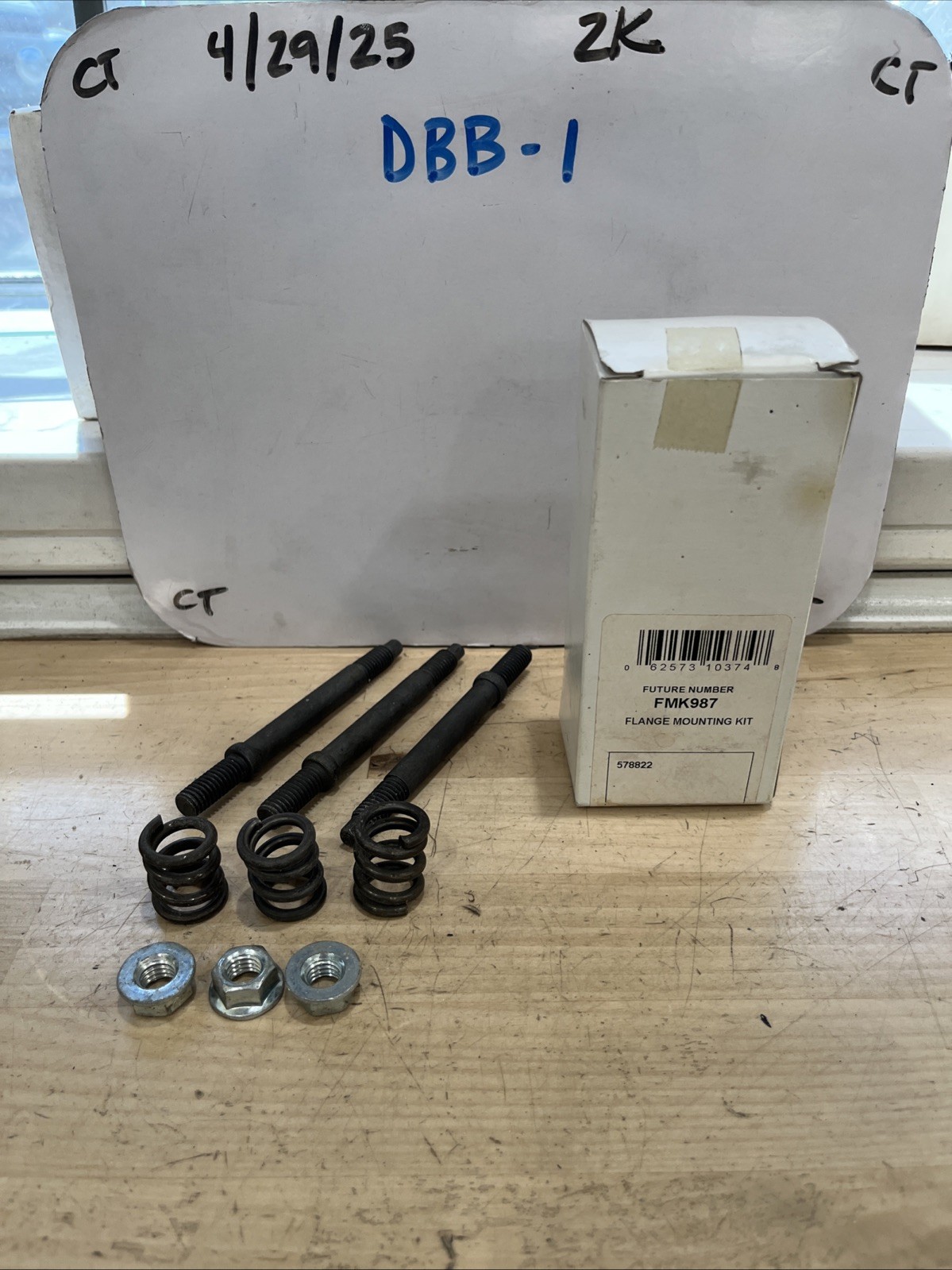 Walker Flange Mounting Kit FMK987