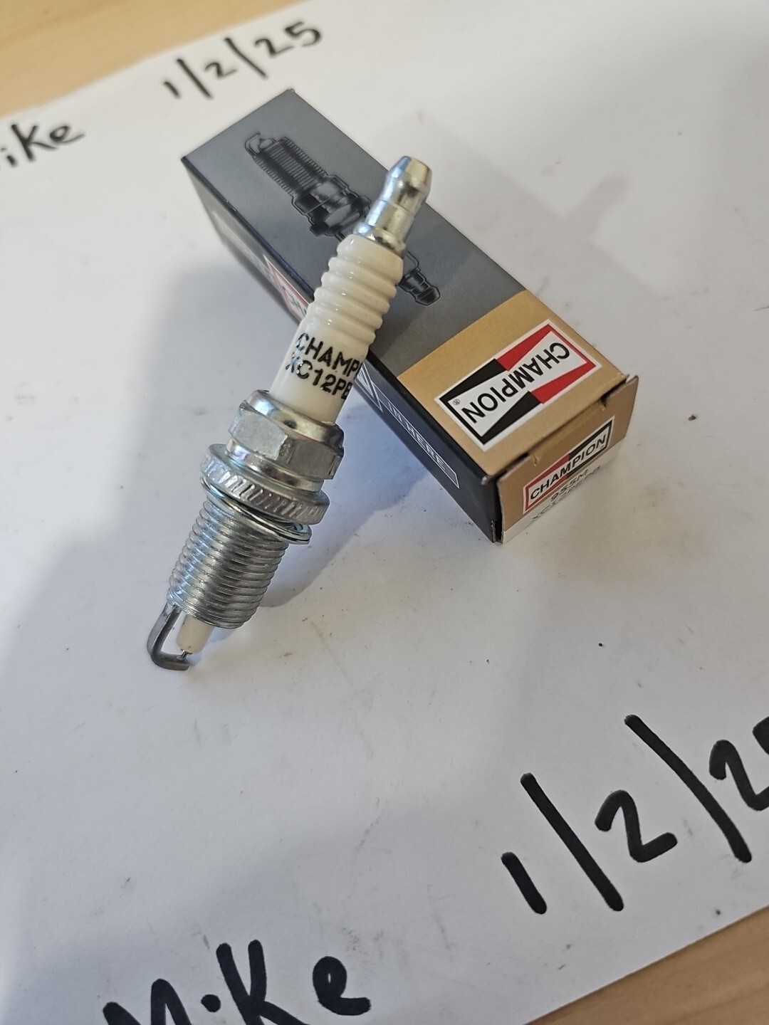 XC12PEPB 955M Champion Double Platinum Marine Engine Spark Plug - Image 3