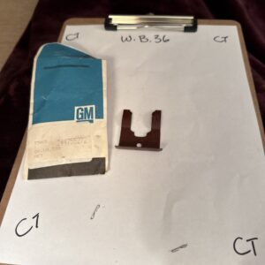 (1) 1969-73 CHEVROLET CORVETTE DOOR LOCK RETAINER CLIP OEM NOS 4755272