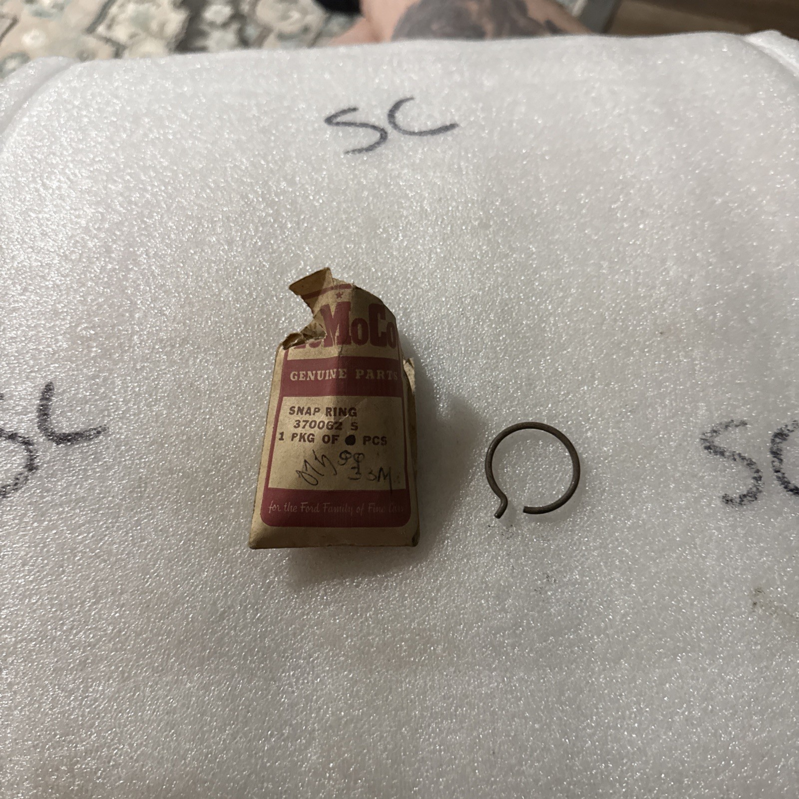 (1) Ford Snap Ring 370062s Sold Individually