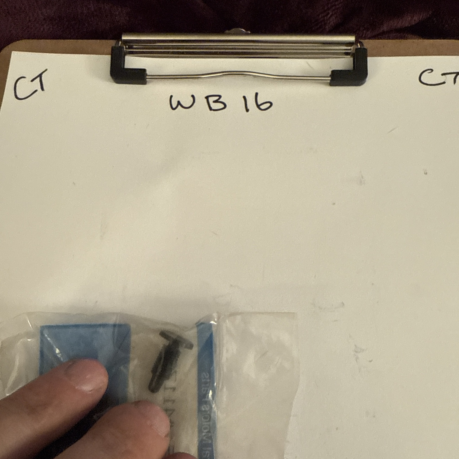 (1) GM OEM 93-20 Camaro Hood Grille Hood Components-Front Seal Clip 411700